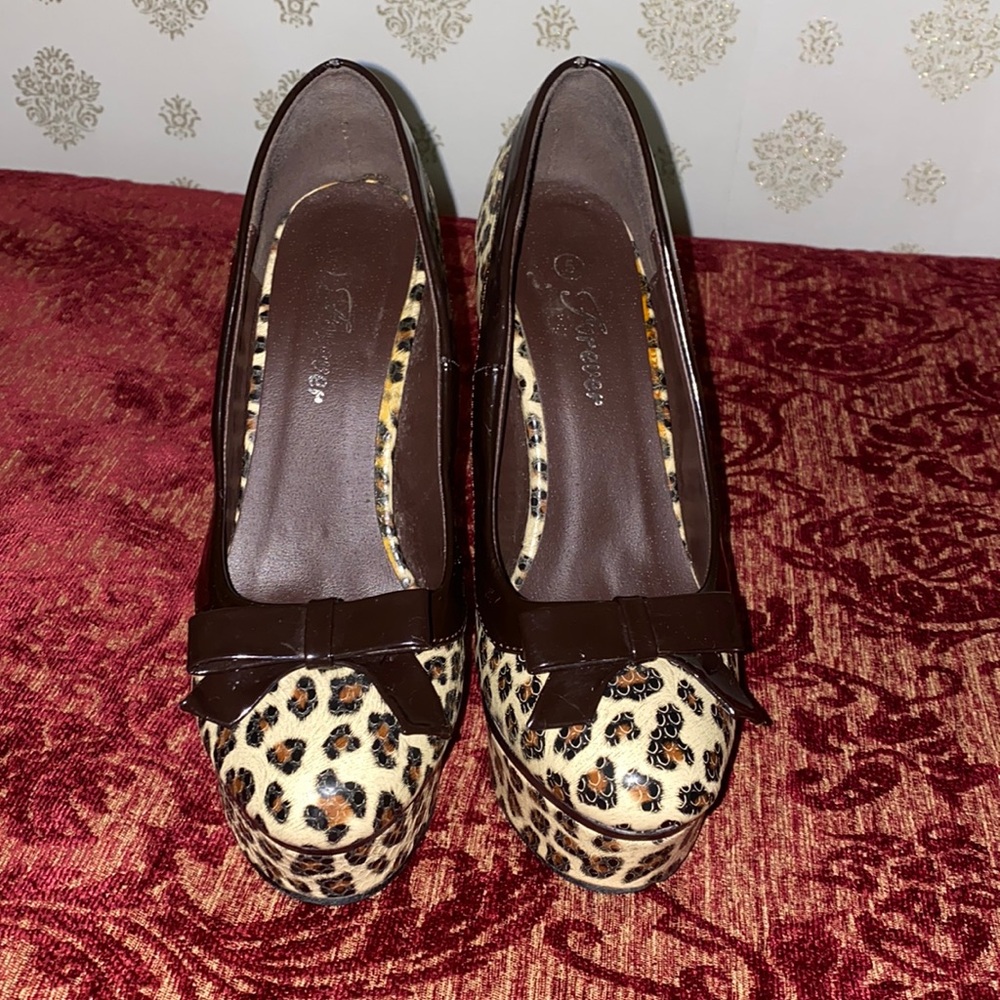 ♥️🤎♥️.  5in Platform high heels